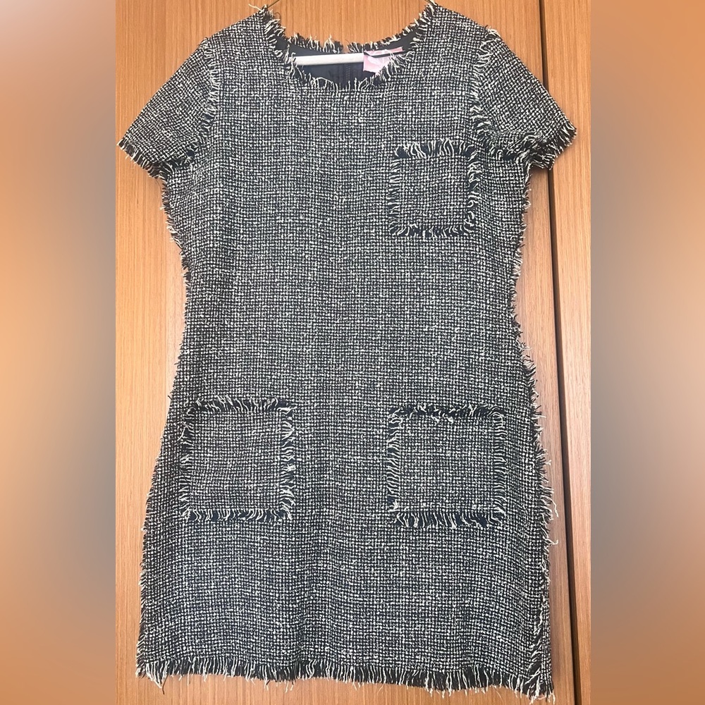 Mini tweed dress in black white with fringe details & pockets - Romeo & Juliet